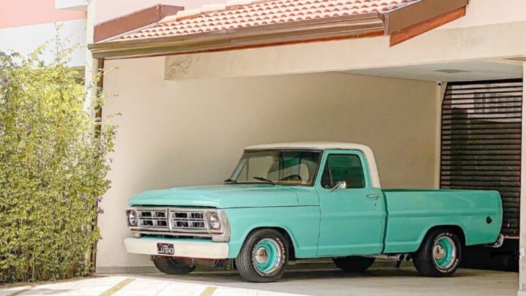 Voiture immobile