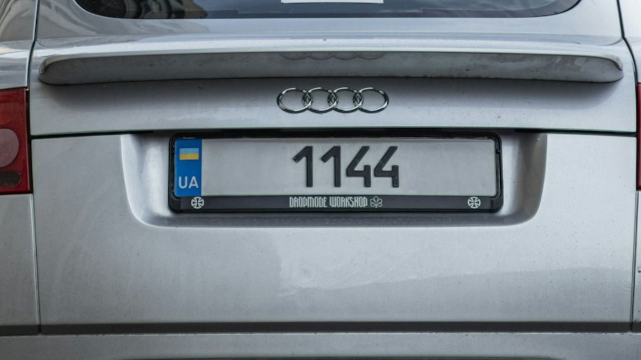 Plaque d’immatriculation Ukraine