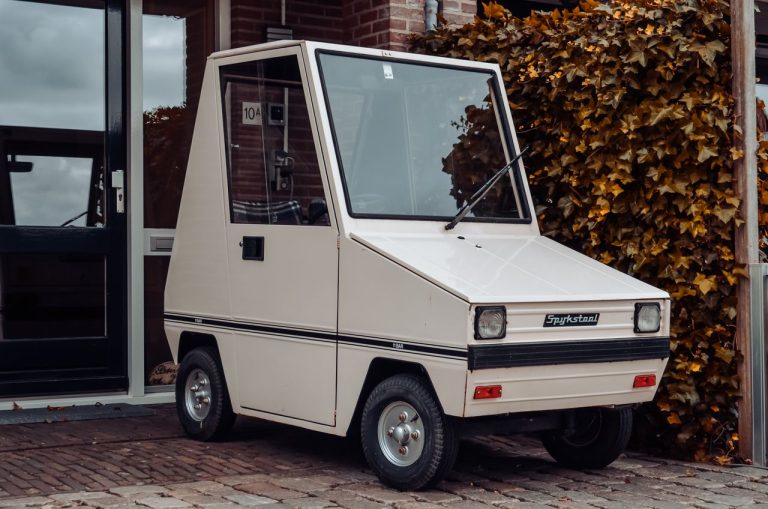 Voiture moche