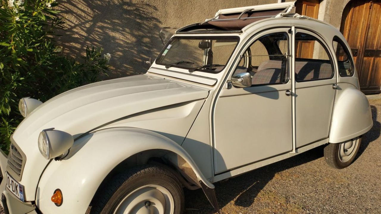 La Grange aux 2CV